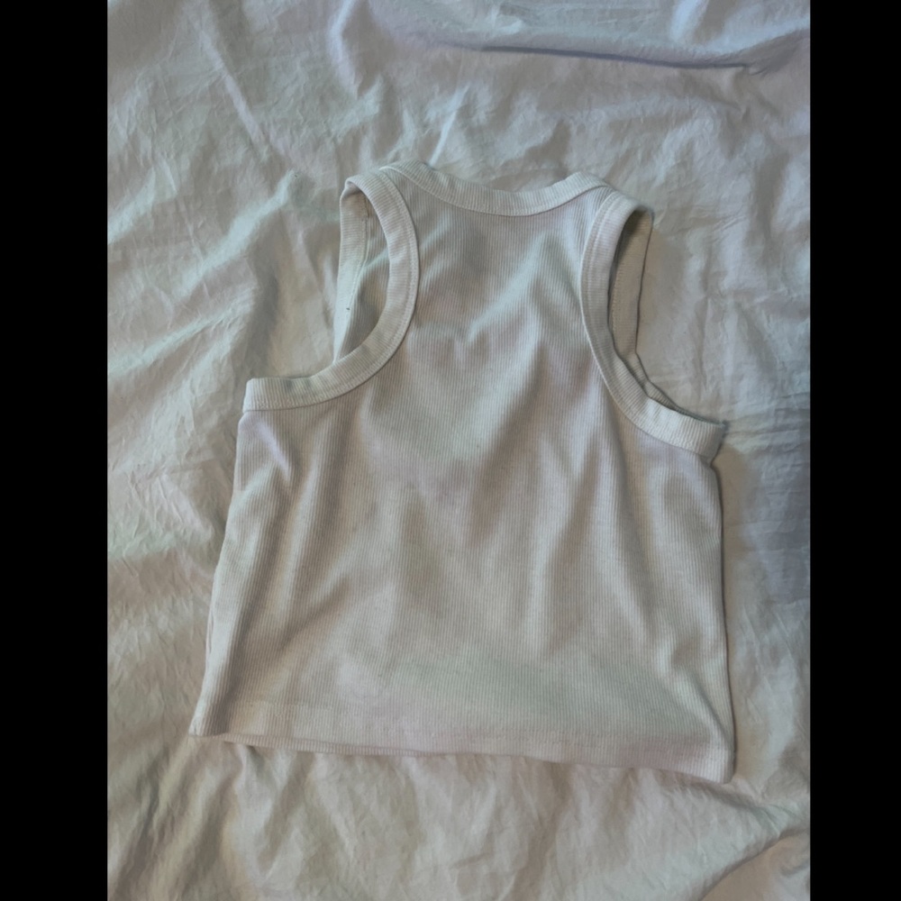 Simple Basic White Cropped Tank - Picture 3 of 3
